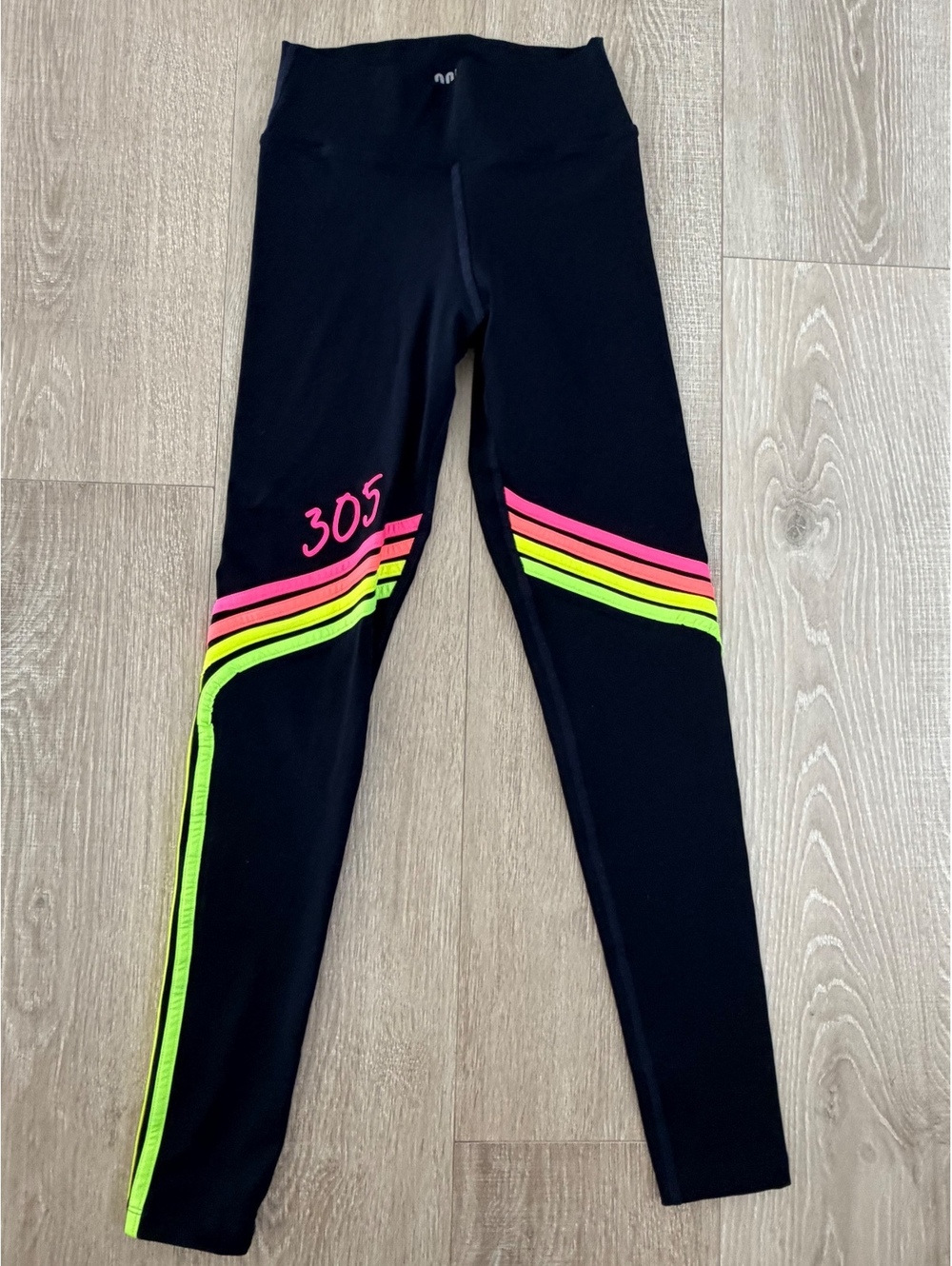 305 black leggings with neon stripe